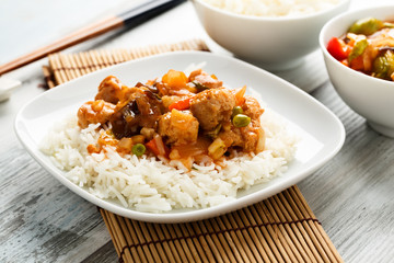 Reis mit süß-sauren Gemüse - rice with sweet and sour veggies