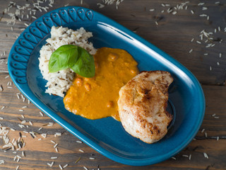 Hühnchen-Curry mit Wildreis von oben