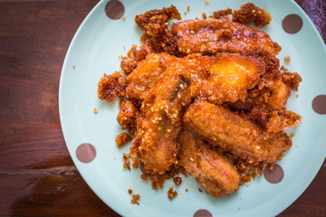 deep-fried sliced banana / Thai snack