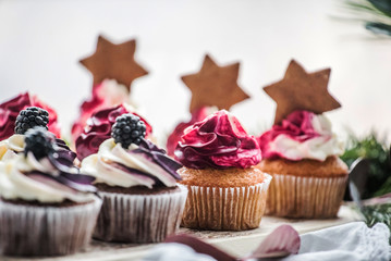 berry cupcakes