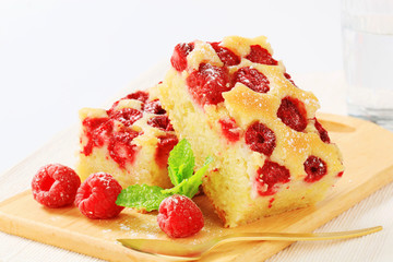 Raspberry cake slices