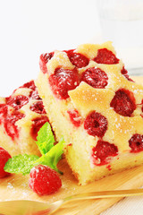Raspberry cake slices