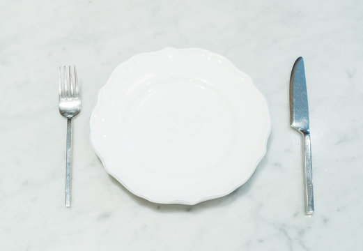 white plate
