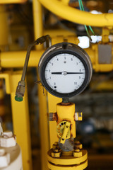 Pressure gauge for measuring pressure in the system, Oil and gas process used pressure gauge to monitor pressure condition inside the system