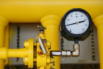 Pressure gauge for measuring pressure in the system, Oil and gas process used pressure gauge to monitor pressure condition inside the system