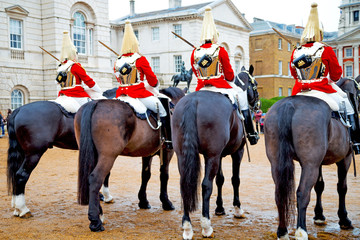 Obraz na płótnie Canvas for the queen in london england cavalry