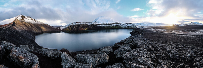 Highland iceland blue volcano lake - obrazy, fototapety, plakaty