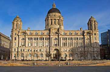 Fototapeta na wymiar Port of Liverpool building on Liverpool waterfront