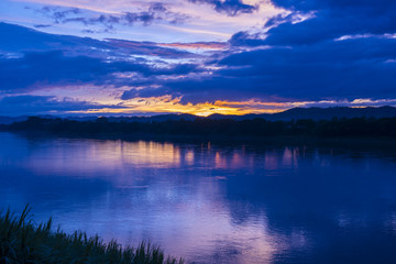 Fototapeta premium Mekong River at sunset, Chiang Khan, Loei, Thailand.
