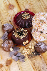 Mostaccioli , budino al cioccolato e ciambelle