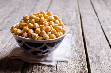 Grains of raw chickpeas
