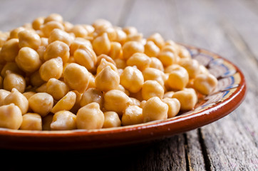 Grains of raw chickpeas