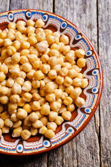 Grains of raw chickpeas