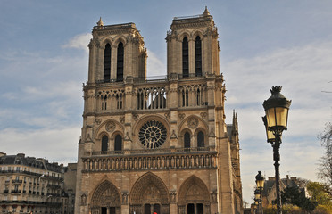 Naklejka na ściany i meble Parigi, la cattedrale di Notre Dame 