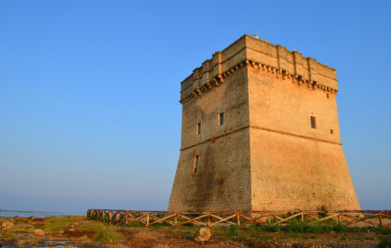 Torre Chianca - Porto Cesareo (LE) Italy
Tower built by the Spanish to defend the Salento from pirates Saracens