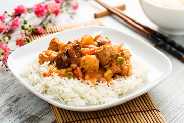 Reis mit süß-sauren Gemüse - rice with sweet and sour veggies