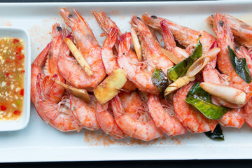 casseroled prawns with Thai herbs eat with spicy sauce