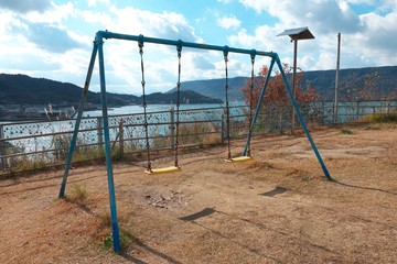 ブランコ、静止