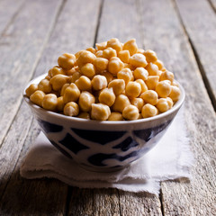 Grains of raw chickpeas