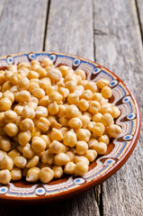 Grains of raw chickpeas