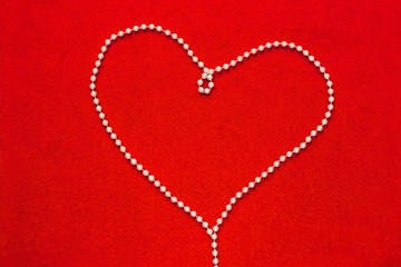 Pearl beads in Heart shape