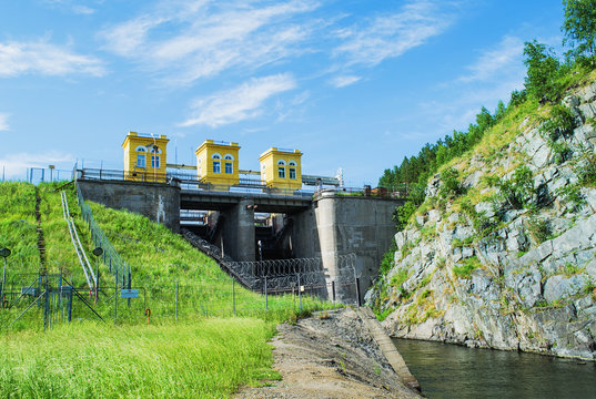 The dam on the Beloyarsk reservoir