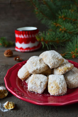 Christmas tea cookies in powdered sugar 
