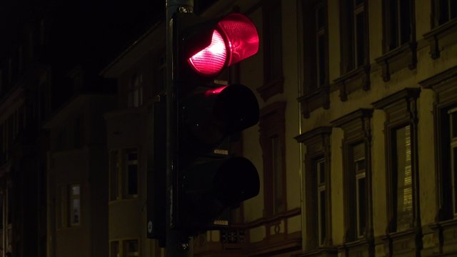 Ampel springt auf Gr&uuml;n