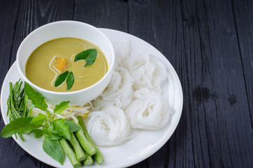 Thai vermicelli eaten with curry, Thai Food