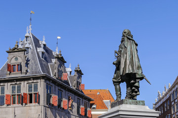 Fototapeta na wymiar Monument of Jan Pieterszoon Coen in the center of Hoorn, The Netherlands