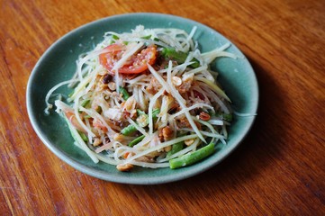 Ingredients for making a Thai som tum green papaya salad