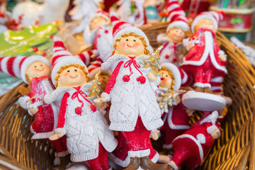 Obraz premium Christmas puppets in a basket.