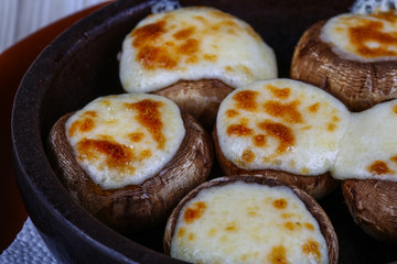 Stuffed champignon with cheese
