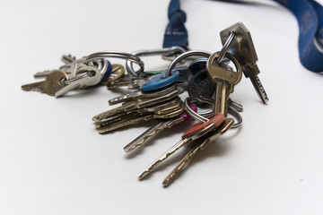 bunch of keys lying