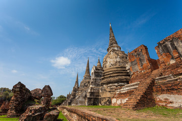 Obraz premium Ancient Pagoda in Wat Phrasisanpetch (Phra Si Sanphet). Ayutthay