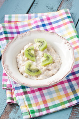 oatmeal with milk and fresh fruits