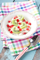 oatmeal with milk and fresh fruits