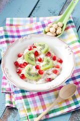 oatmeal with milk and fresh fruits