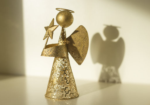 angel with star in the hands
