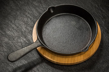 ノーブランド鋳鉄製　スキレット frypan skillet No-brand © norikko