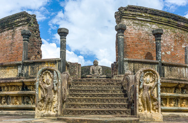 Sri Lanka, Polannaruwa,  the large Buddah statue of the medieval capital city