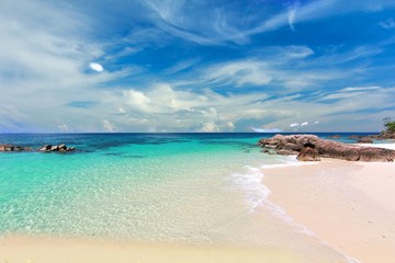 Paradise beach  and  island at  phuket ,Thailand - obrazy, fototapety, plakaty