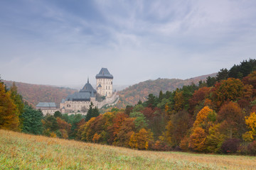 Fototapeta premium Autumn scenery with Karlstejn Castle