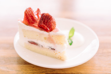 Strawberry cream cake