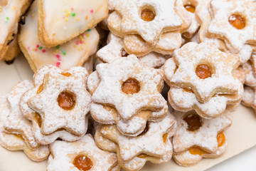 Ciambelline sarde ripiene di marmellata
