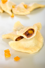 Piroggen mit der Mohnfüllung