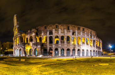 Fototapeta na wymiar Colosseum in Rome, Italy