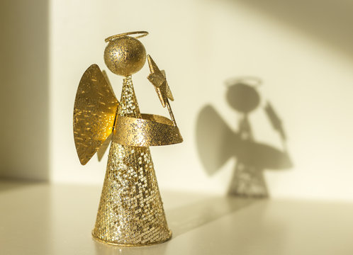 angel with star in the hands