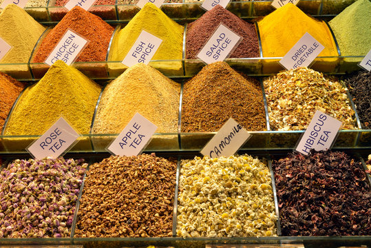 İstanbul kapalı &ccedil;arşı baharat pazarı