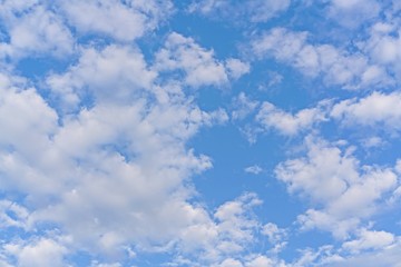 Sky with clouds - White clouds in blue sky
